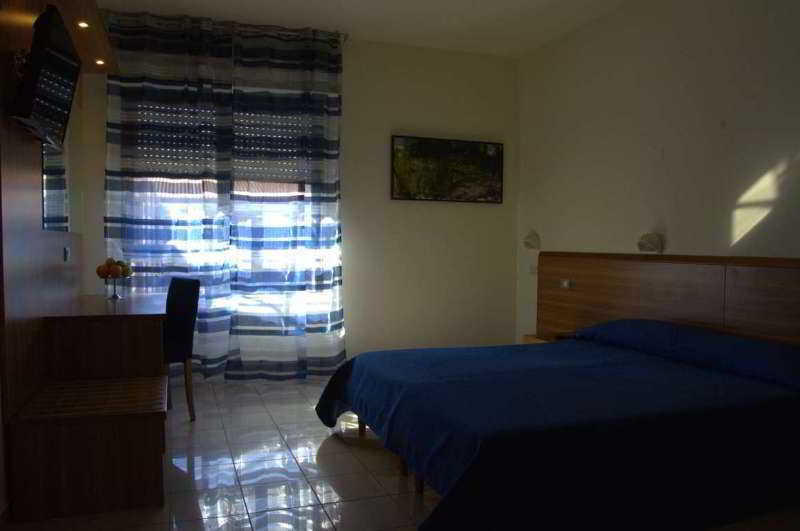 Th Assisi - Casa Leonori Hotel Buitenkant foto