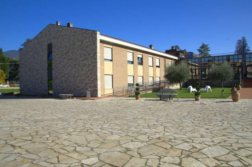Th Assisi - Casa Leonori Hotel Buitenkant foto